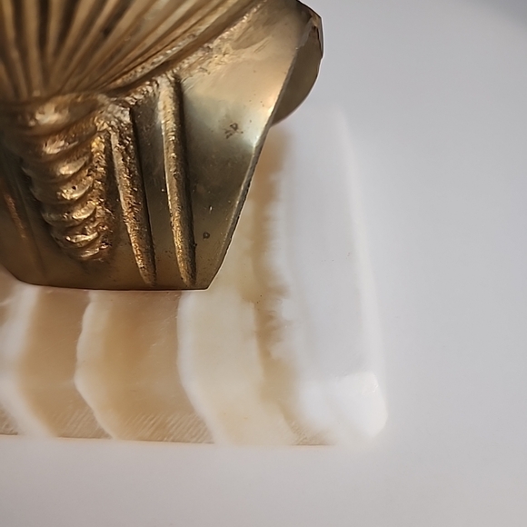 Egyptian King Tutankhamun Sphinx Egyptian Pharaon Brass Bust on alabaster Base. - Picture 8 of 10